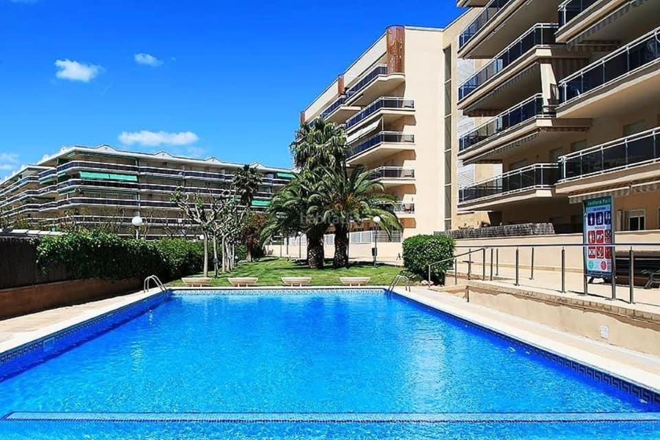 Appart Standing 2 Chambres 2Sdb Clim Piscine Parking Wifi Terrasse 21M2 Local Velo Port-Aventura, Plage, Centre Salou Esterno foto